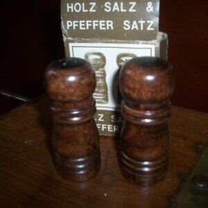 new Mini Brown Wood Pepper Mill Shaped Salt & Pepper Shaker Set 3” German
